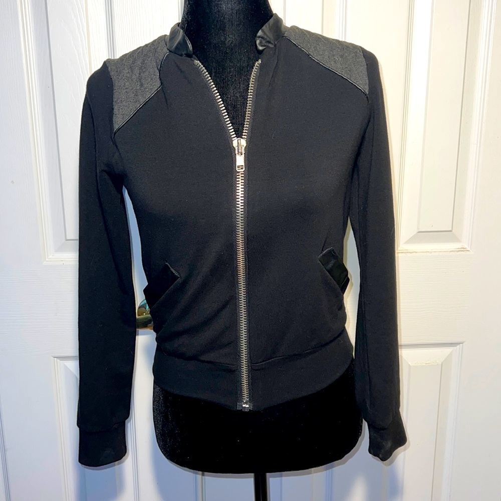 - XS  Beach bunny Lounge Jacket